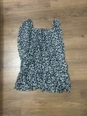 Women’s Black Floral Smocked Dress